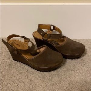 BOC closed toe sandals.